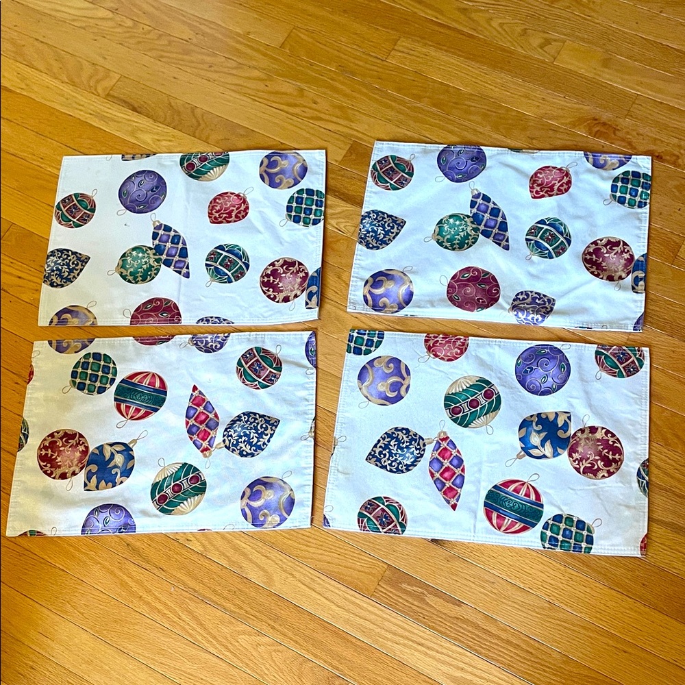 Vintage Christmas table placemats